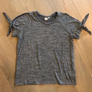 Gap T-shirt